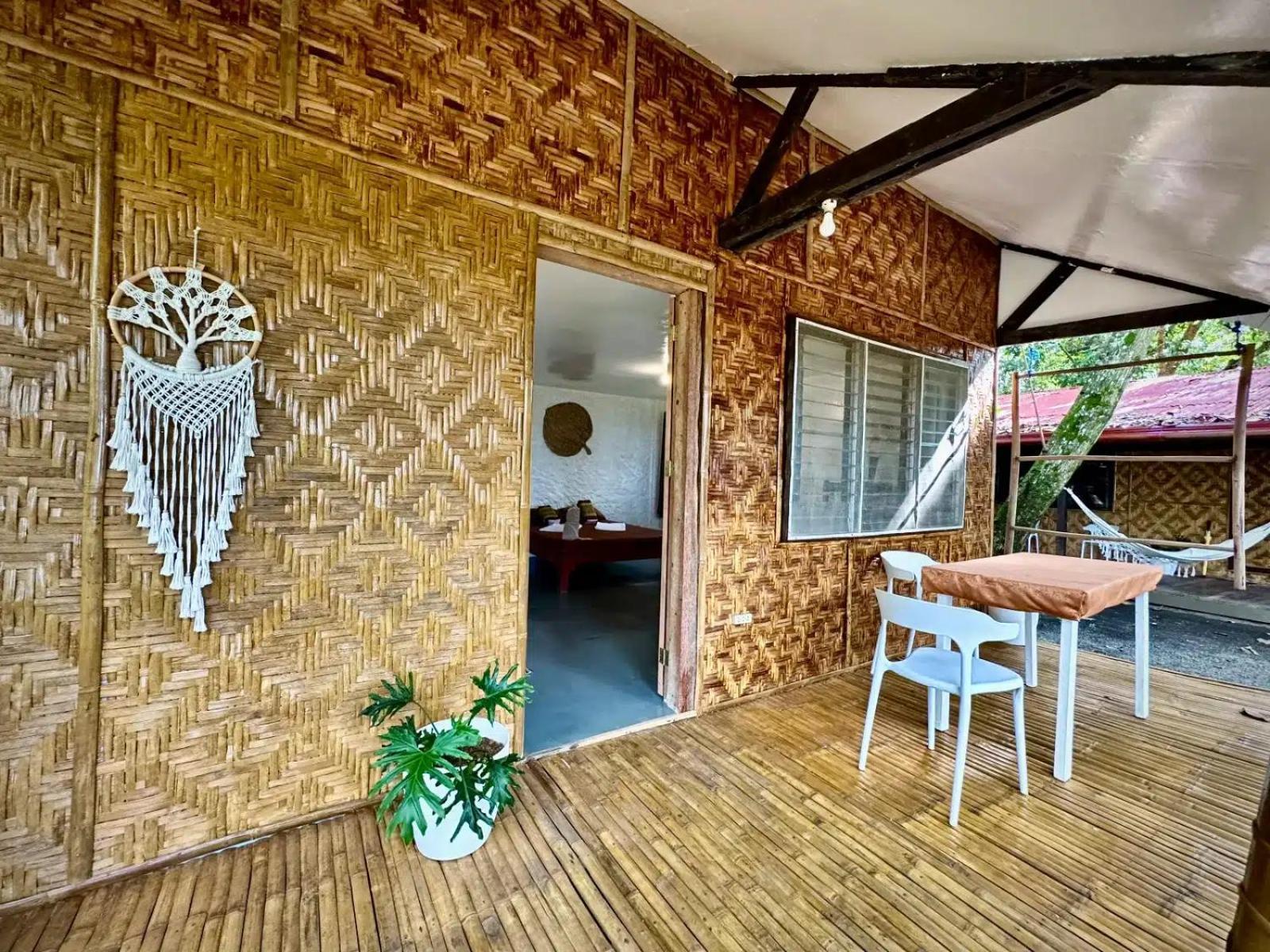 Playa Del Fuego Camiguin Beach Hostel & Resort มัมบาเฮา ภายนอก รูปภาพ