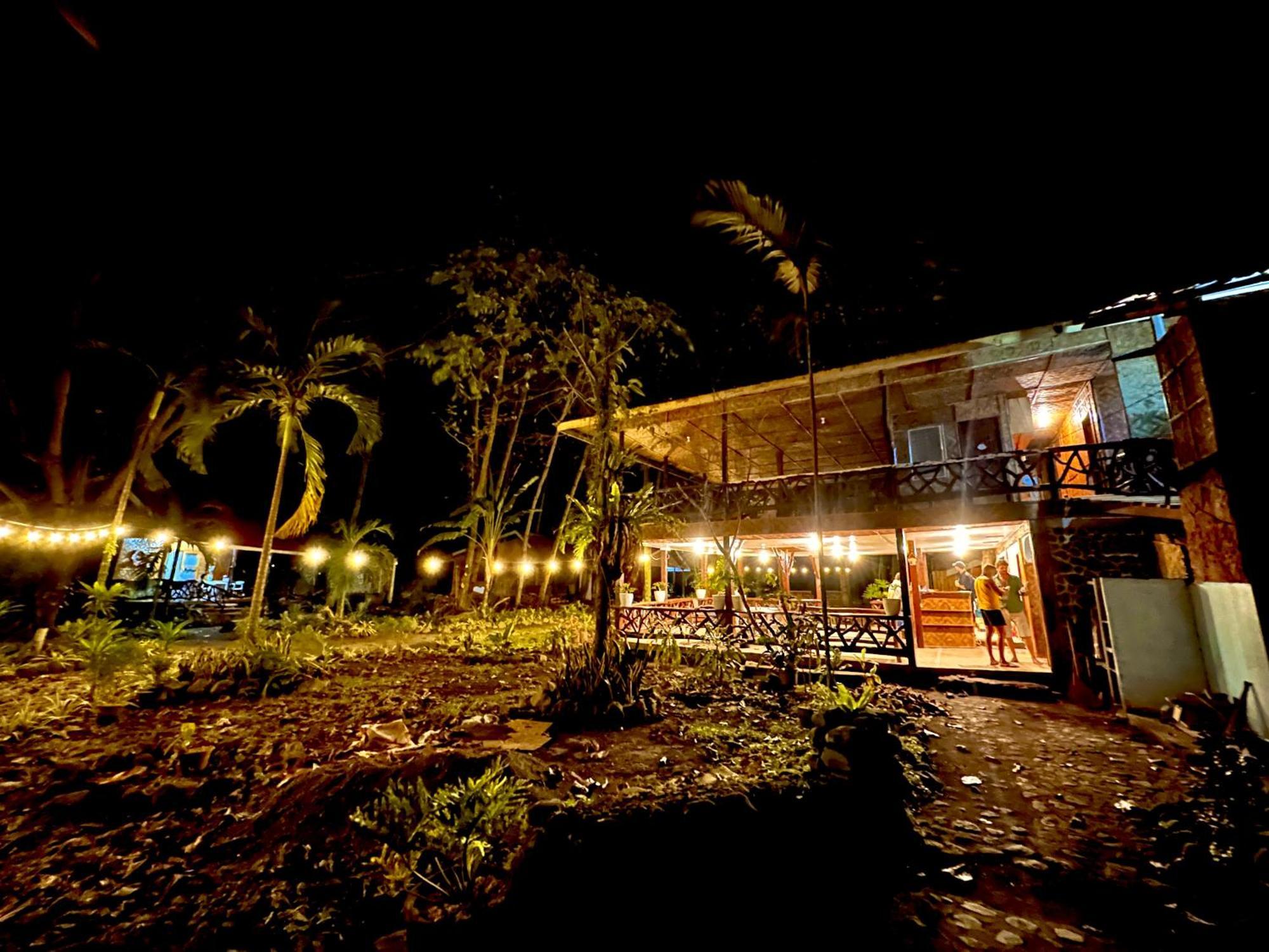 Playa Del Fuego Camiguin Beach Hostel & Resort มัมบาเฮา ภายนอก รูปภาพ