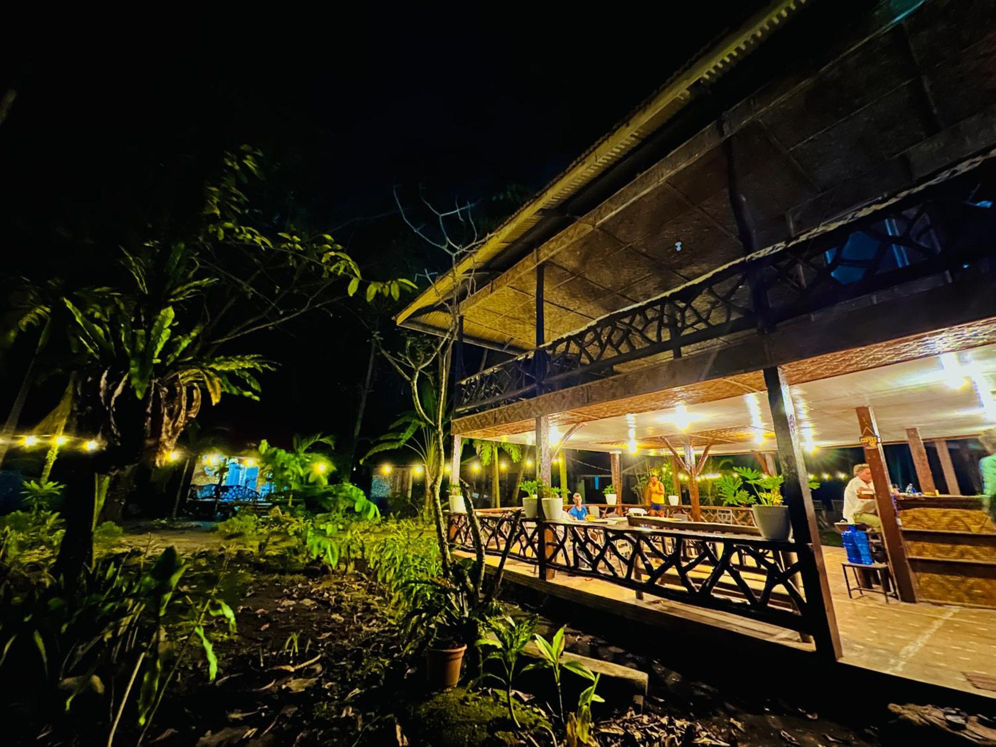 Playa Del Fuego Camiguin Beach Hostel & Resort มัมบาเฮา ภายนอก รูปภาพ