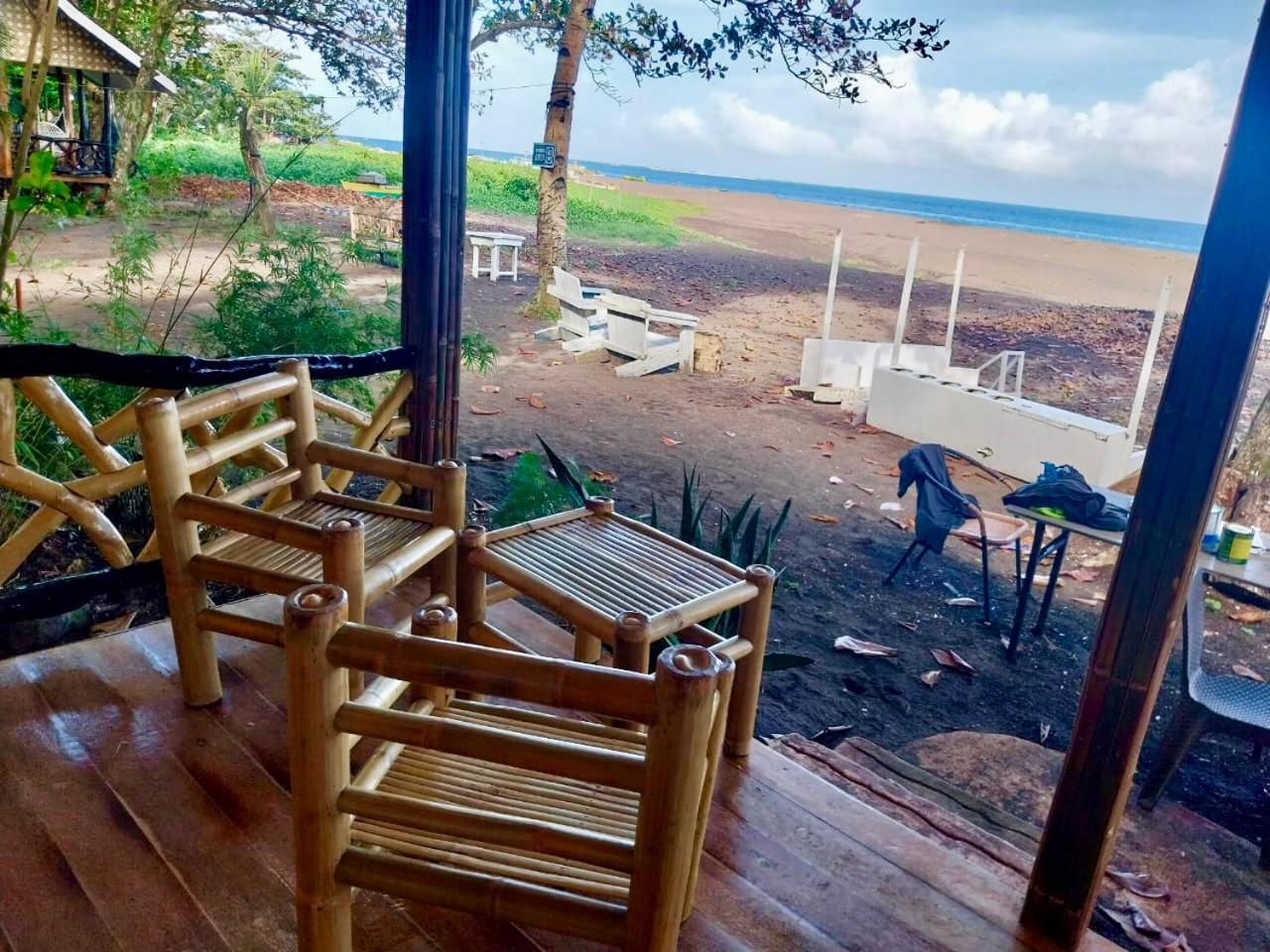 Playa Del Fuego Camiguin Beach Hostel & Resort มัมบาเฮา ภายนอก รูปภาพ