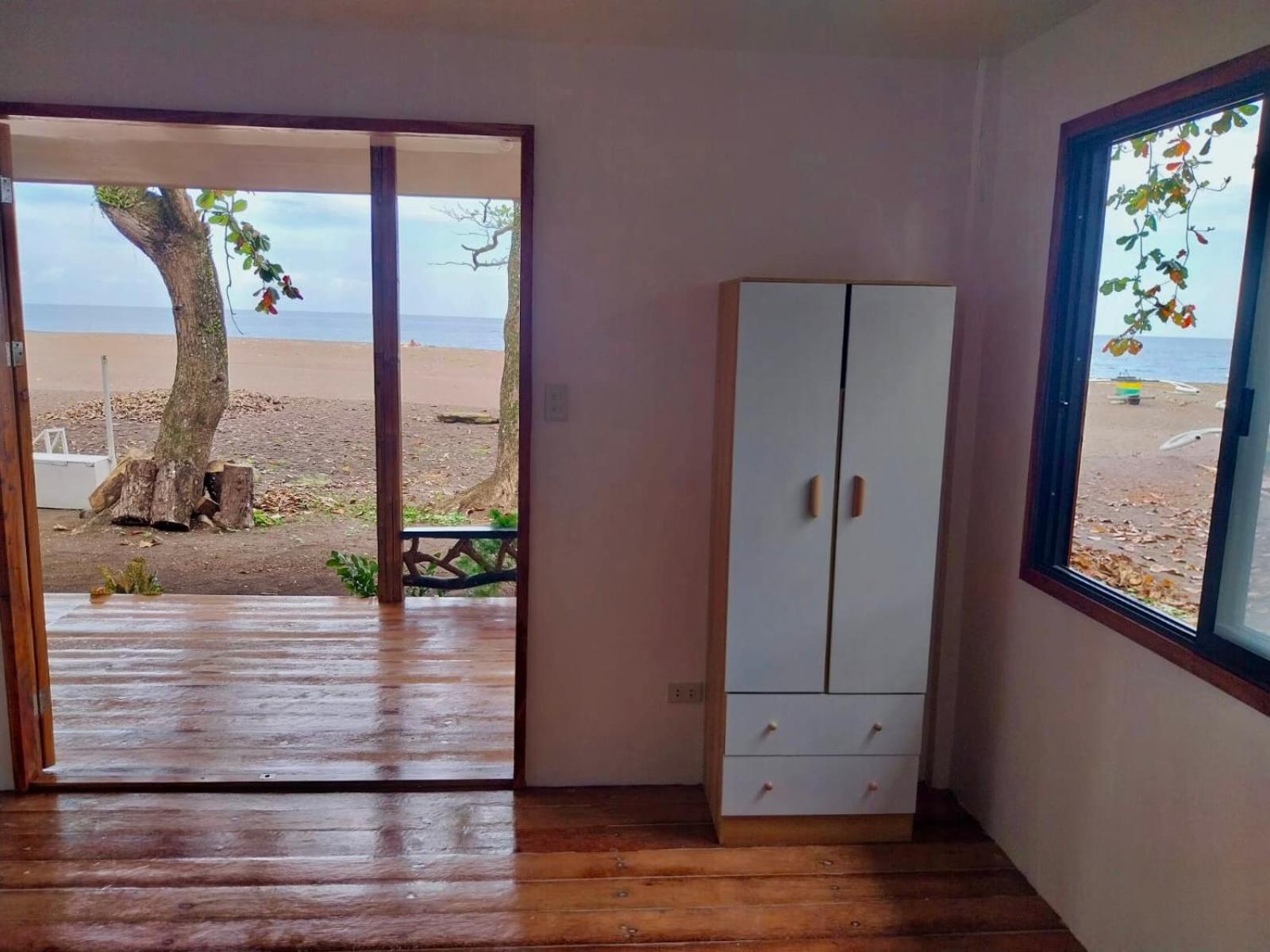 Playa Del Fuego Camiguin Beach Hostel & Resort มัมบาเฮา ภายนอก รูปภาพ