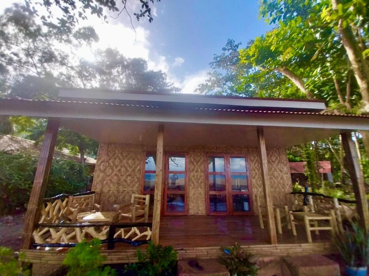 Playa Del Fuego Camiguin Beach Hostel & Resort มัมบาเฮา ภายนอก รูปภาพ