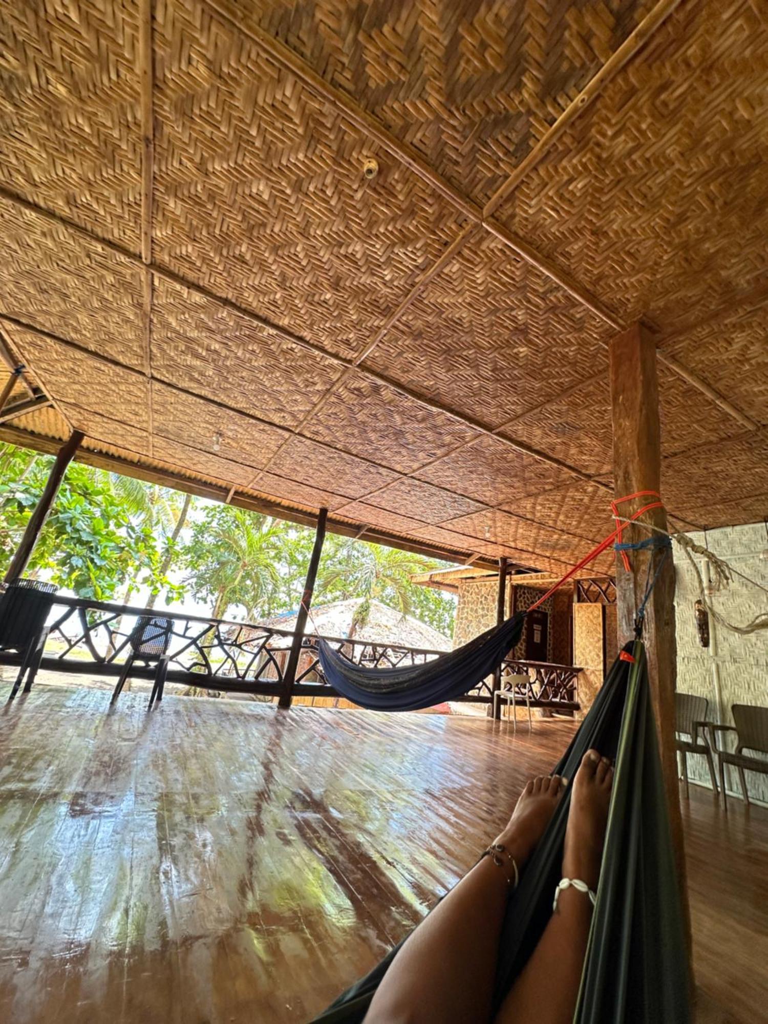 Playa Del Fuego Camiguin Beach Hostel & Resort มัมบาเฮา ภายนอก รูปภาพ