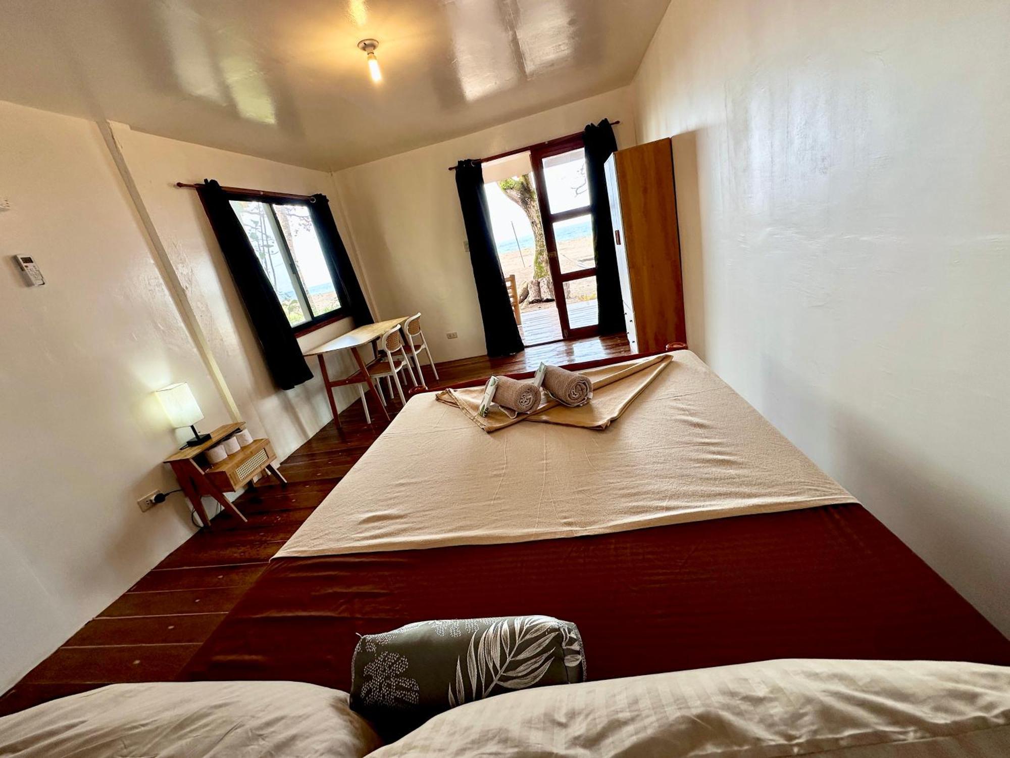 Playa Del Fuego Camiguin Beach Hostel & Resort มัมบาเฮา ภายนอก รูปภาพ