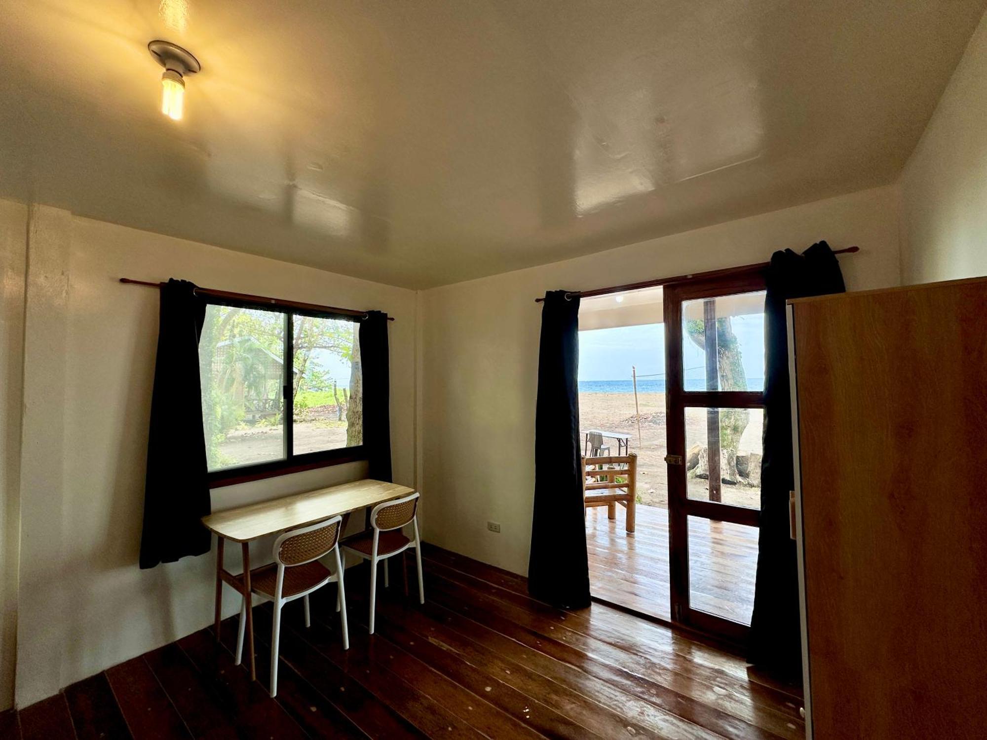 Playa Del Fuego Camiguin Beach Hostel & Resort มัมบาเฮา ภายนอก รูปภาพ